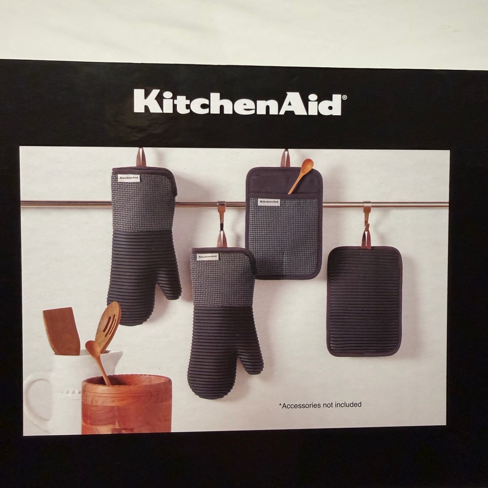 NEW KitchenAid 4-Piece Oven Mitt Set 2 Gloves, 2 Potholders Non-Slip Grips .